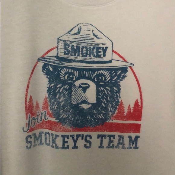 White Smokey the Bear graphic tee - Picture 4 of 6